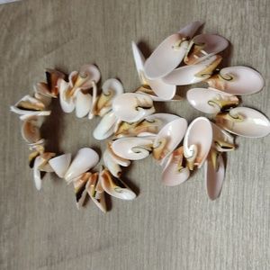 Two Shell Stretchable Bracelets